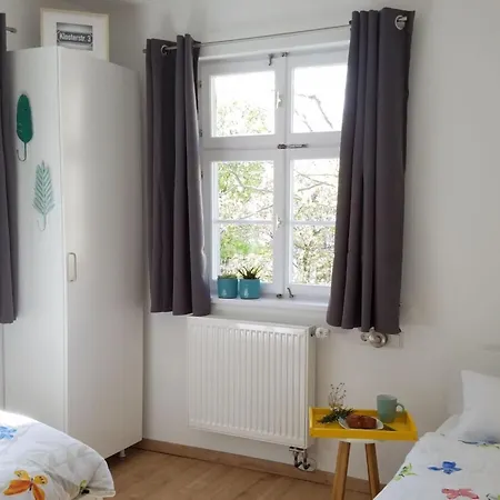 To The Lakeside Promenade بيت للعطل اوبرلنغن